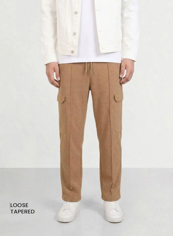 Men Loose Fit Textured Cargo Pocket Mid-Rise Cargo Joggers